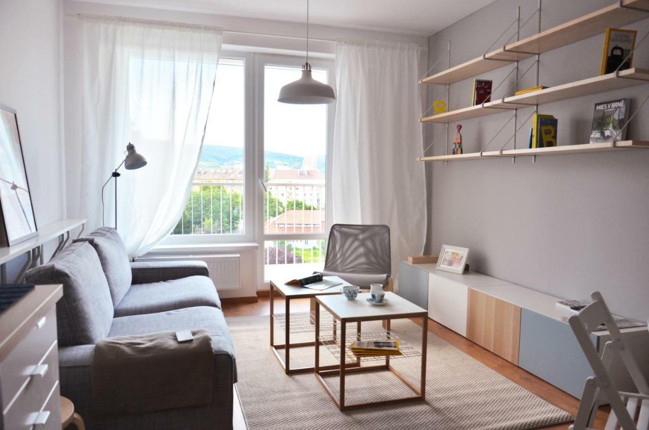 Brand New Apartment. Parking Spot Included! Pressburg Exterior foto
