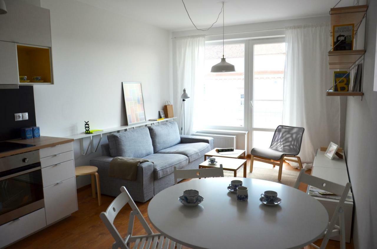 Brand New Apartment. Parking Spot Included! Pressburg Exterior foto